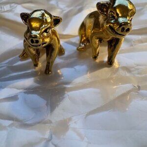 Vintage-Style Bronze Pig Figurine - NEW - 1.1 in L x 1.1 in W Auction is for 1